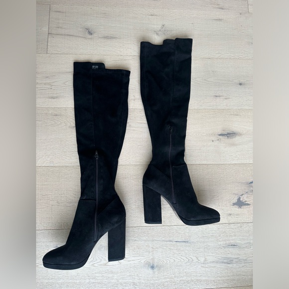 Black suede heeled boots - Picture 8 of 11